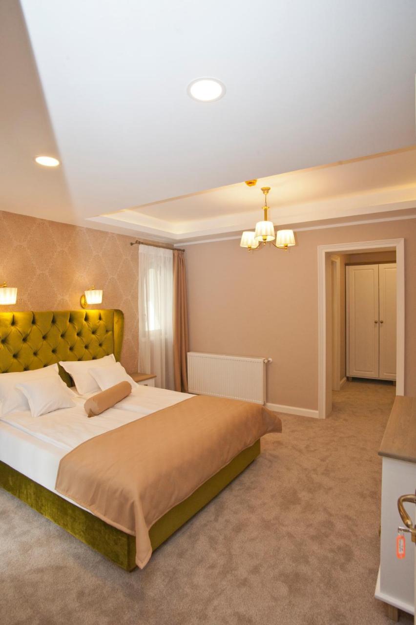 Uphill Residence Сіная Екстер'єр фото