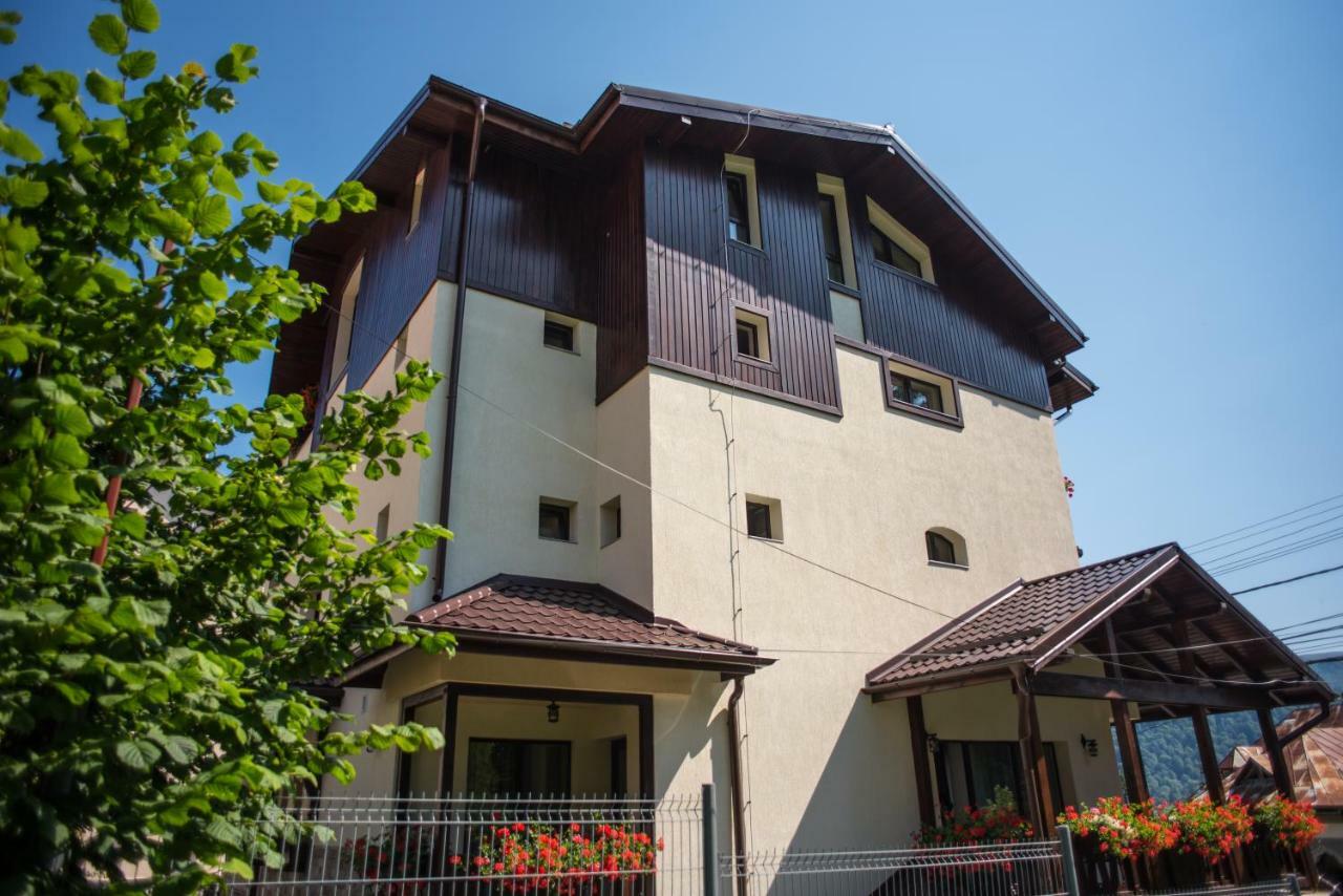 Uphill Residence Сіная Екстер'єр фото
